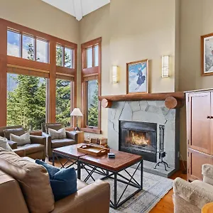 Дом отдыха Taluswood The Heights 18 | Mountainside Townhome W/ Access, Hot Tub, Tranquil Views 